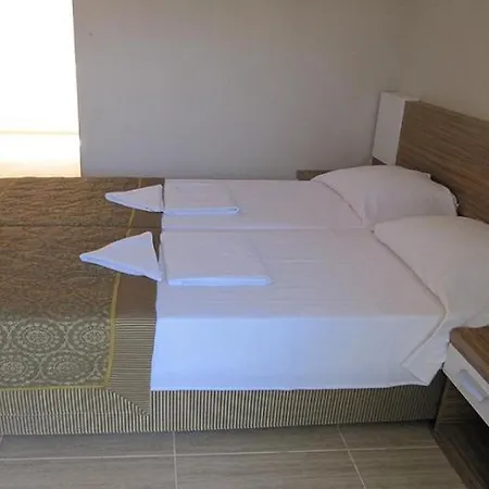 House Ξενοδοχείο 2*