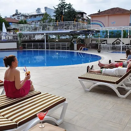 House Hotel Side